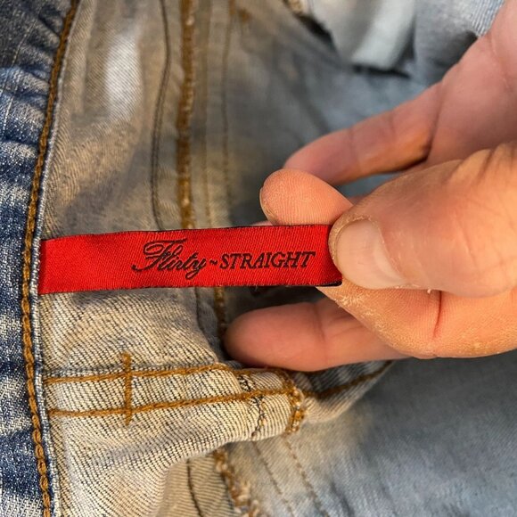 Guess Women's Jeans 35x31 Flirty Straight Destroyed Blue Denim Stretch - Picture 9 of 16